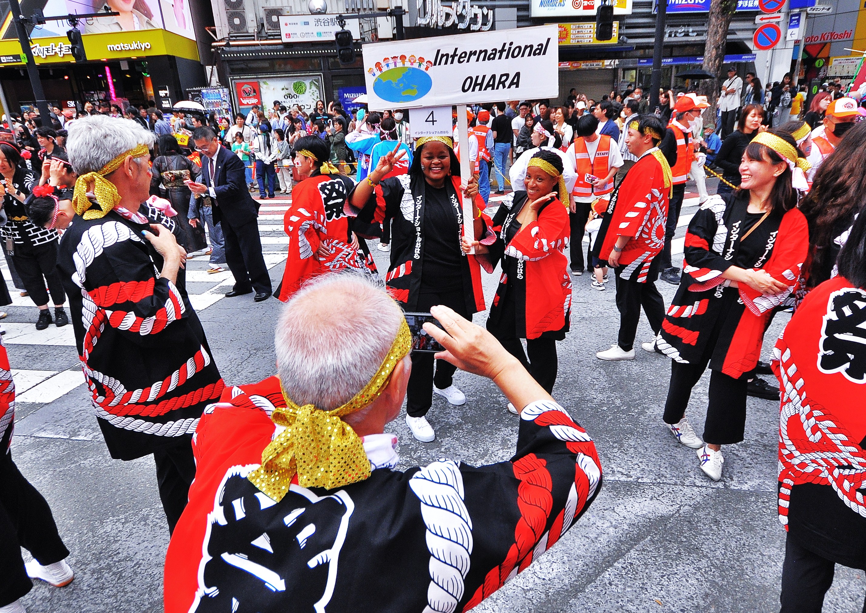 祭りの記念写真